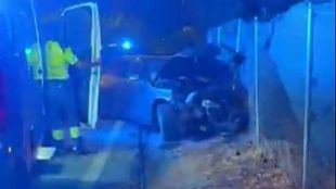 Un conductor intenta huir de la Policía a 170 km/h y termina empotrándose en la A-3