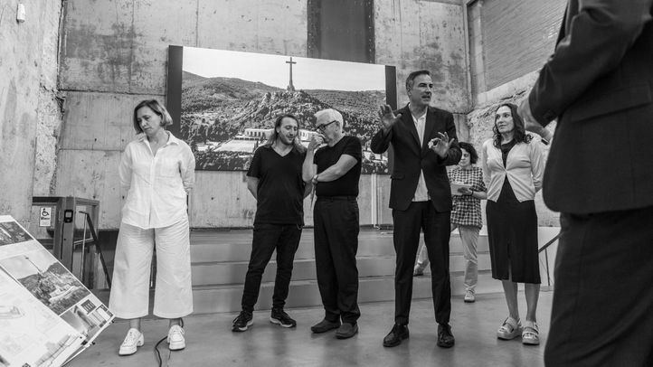 Miembros del jurado del concurso internacional para la resignificación de Cuelgamuros durante las deliberaciones.