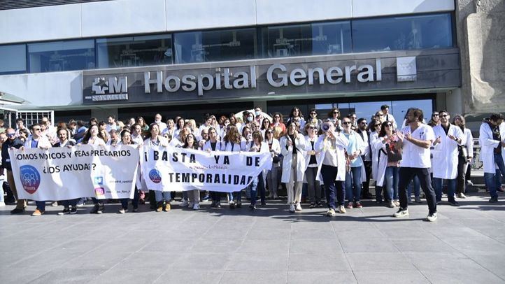 Imagen de archivo de una concentración de sanitarios en el Hospital Universitario de La Paz