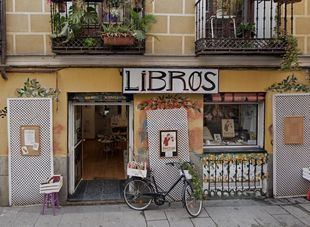 Una nueva guía invita a explorar el barrio de Malasaña más allá de los itinerarios turísticos de siempre