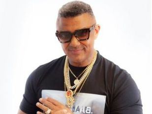 El PSOE pide cancelar el concierto de Henry Méndez en Villa de Vallecas tras manifestar que odia "a los rojos"