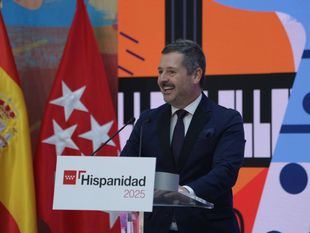 De Paco valora de forma "muy positiva" el turismo en verano, que aumenta en gasto y días por viajero