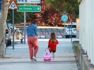 El inicio del curso escolar se enfrenta a quejas sobre la conciliación y las becas de comedor