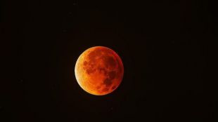 Eclipse lunar: cuándo y dónde podrá verse en Madrid
