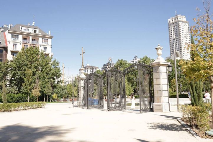 Visita a los jardines de Sabatini tras las obras de rehabilitación