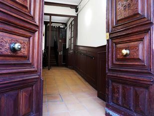 La instalación de ascensores en Atocha 114, un alivio para personas con movilidad reducida