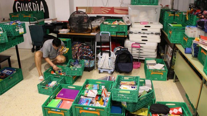 Recogida de alimentos y material escolar en El Pozo