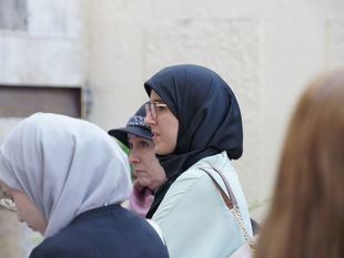 PP rechaza la prohibición del velo islámico propuesta por Vox y estudiará "alternativas"