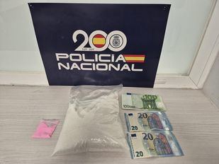 Detenidos con un kilo de ketamina y ‘tusi’ a bordo de un VTC