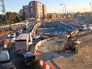 Desvíos imprevistos y giros cerrados en las obras de soterramiento de la A-5