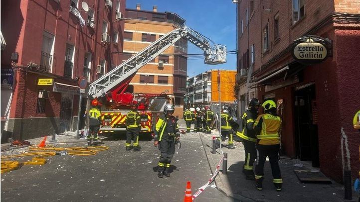 Explosión en un bar en la calle Manuel Maroto, en Puente de Vallecas