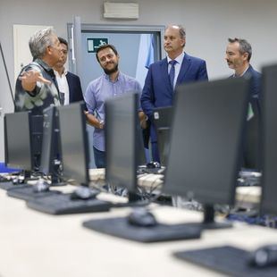 La región refuerza su "escudo" frente a "miles de ciberataques rusos"