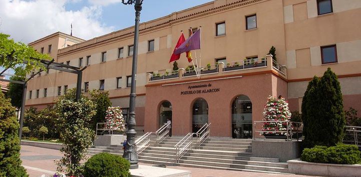 Fachada del Ayuntamiento de Pozuelo de Alarcón