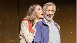 Imanol Arias y María Barranco, en el Bellas Artes