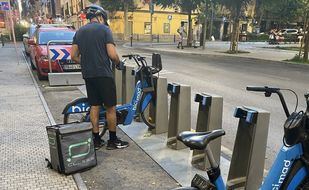 Madrid estudia tarifas especiales de BiciMad para 'riders'