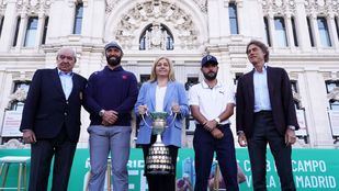 Jon Rahm y Ángel Hidalgo dan el pistoletazo de salida al Open de España en el Palacio de Cibeles
