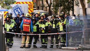 El jefe de guardia de Bomberos apunta a "varios factores" que pudieron provocar el derrumbe en Hileras