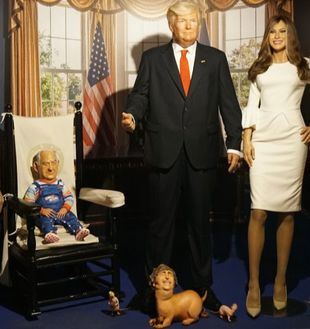 Ayuso y Almeida, convertidos en ratones en una intervención artística crítica