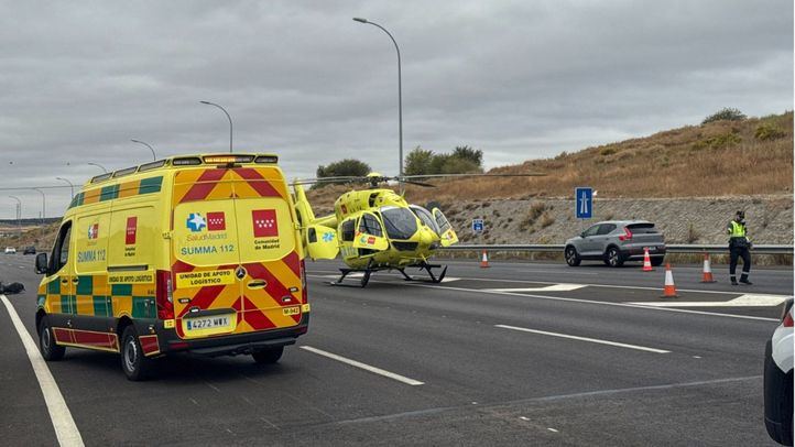 Herido grave un motorista de 22 años al salirse de la vía en la M-50