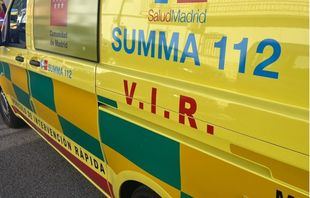 Herido grave un motorista tras caer cinco metros de altura por un terraplén en Arganda del Rey