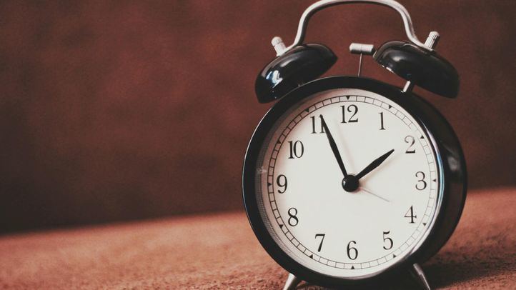 Los relojes deberán retrasarse una hora para volver a marcar las 2.00 horas.