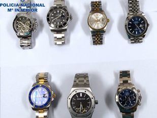 Dos operaciones policiales acaban con cinco detenidos por robos de relojes de lujo con violencia