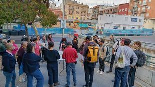 Paseo-reflexión para reclamar un espacio sin coches