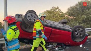 Un hombre de 61 años, en parada cardiorrespiratoria tras volcar su vehículo