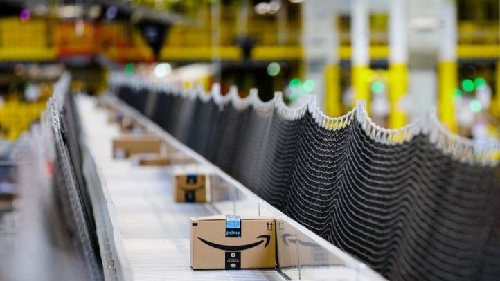 Descartada la amenaza de bomba en la sede de Amazon en Madrid, que fue desalojada