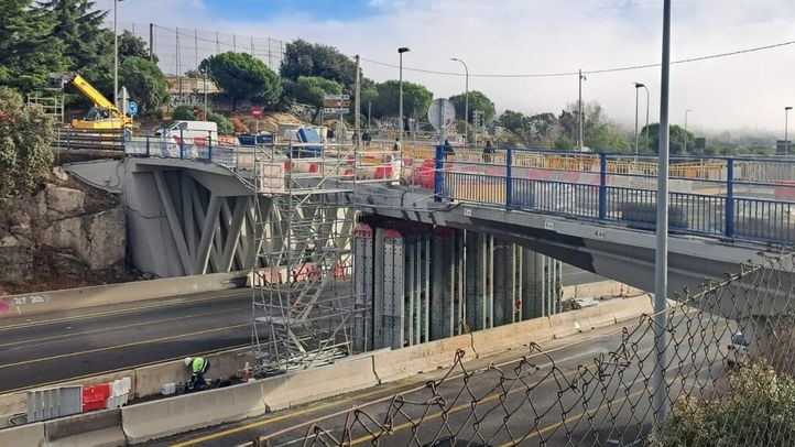 Transportes abre al tráfico de vehículos ligeros el paso superior de Torrelodones