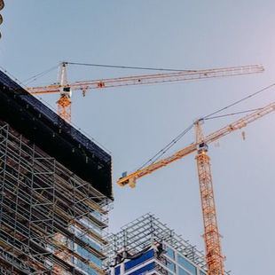 Almeida premiará a las constructoras que adelanten plazos en la edificación