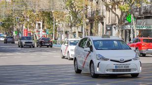 El taxi madrileño advierte: aumentar los VTC supondría colapso circulatorio y retroceso en sostenibilidad