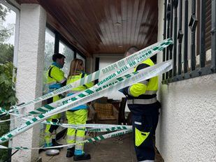 Hallan dos cadáveres con signos de violencia en un chalet de Alpedrete