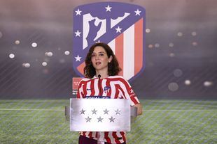 Archivo: Isabel Díaz Ayuso recibe a las jugadoras, cuerpo técnico y directiva del Club Atlético de Madrid Femenino de fútbol, que se proclamó campeón de la Copa de S.M. la Reina 2023