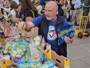 Almeida prohíbe a Bocatas Madrid repartir comida en Ópera