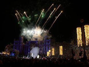 Madrid da la bienvenida a la Navidad con el mayor despliegue de luces de su historia