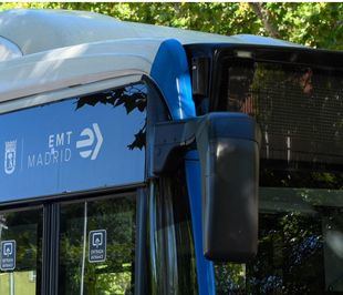 EMT activa dos líneas especiales para trasladar a personas sin hogar a centros de acogida