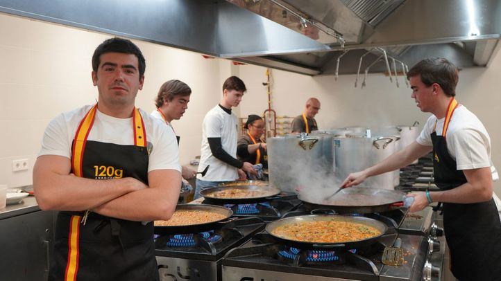 José Páramo en la cocina