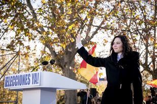 Isabel Díaz-Ayuso durante su intervención en el acto convocado por el PP en el Templo de Debod