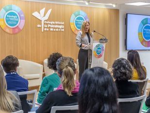 El Colegio de la Psicología de Madrid impulsa un proyecto para llevar la ciencia a la práctica