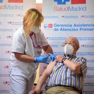 La gestión de la gripe vuelve a enfrentar a la Comunidad con Gobierno y sindicatos
