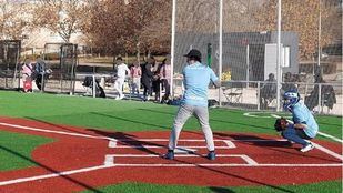 El campo de softball de Cuatro Vientos, cerrado mes y medio entre acusaciones de racismo y presión política