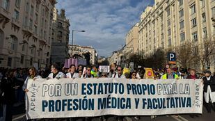 Alta participación en la huelga médica: los facultativos plantan cara a Sanidad