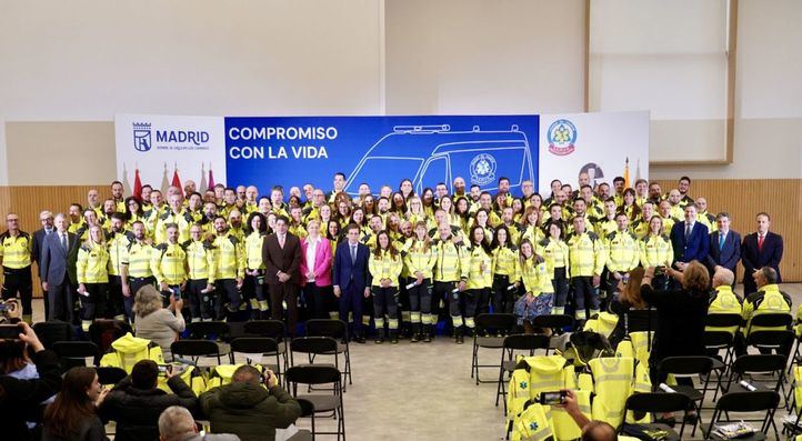 José Luis Martínez-Almeida preside la toma de posesión de 101 nuevos técnicos de emergencias sanitarias (TATS) de SAMUR-Protección Civil.