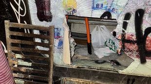 Arrestado en Carabanchel cuando intentaba robar en una tienda por el método del 'alcantarillazo'