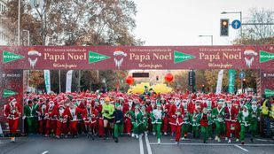 Madrid se tiñe de rojo y blanco con la XIV Carrera de Papá Noel El Corte Inglés