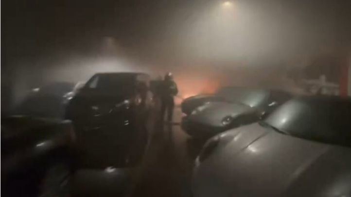 Incendio en un concesionario de coches de alta gama