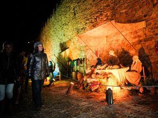 Ayuso visita el Belén Viviente de Buitrago de Lozoya