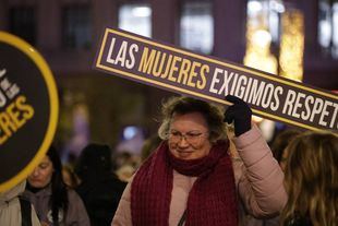 Archivo: Manifestación por el 25N convocada por Foro de Madrid y Movimiento Feminista