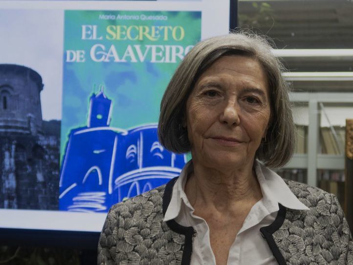 María Antonia Quesada presentando 'El secreto de Caaveiro'